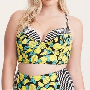 Torrid bikini top size 14-16 lemon print NWT